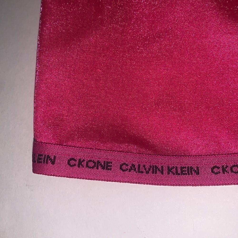 Calvin Klein   - Picture 4 of 4